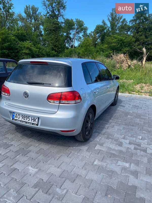 Хетчбек Volkswagen Golf 2009 в Києві