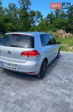 Хетчбек Volkswagen Golf 2009 в 