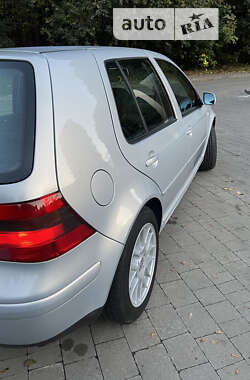 Хэтчбек Volkswagen Golf 2000 в Львове