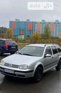 Універсал Volkswagen Golf 2001 в Чернігові