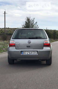 Хетчбек Volkswagen Golf 2002 в Борщеві