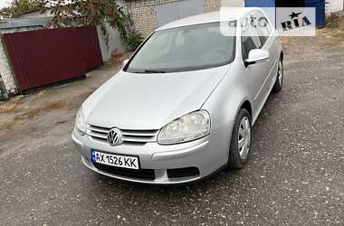 Хетчбек Volkswagen Golf 2006 в Краснограді