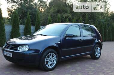 Хетчбек Volkswagen Golf 2001 в Києві