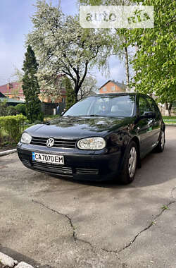 Хэтчбек Volkswagen Golf 2001 в Черкассах