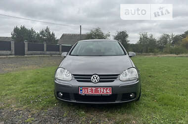 Хетчбек Volkswagen Golf 2006 в Луцьку