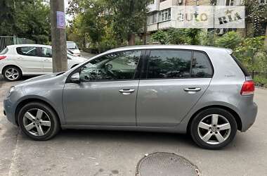 Хетчбек Volkswagen Golf 2010 в Києві