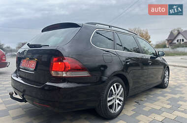 Універсал Volkswagen Golf 2010 в Володимирі