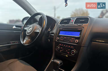 Універсал Volkswagen Golf 2010 в Володимирі