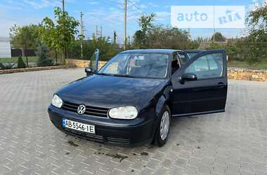 Хэтчбек Volkswagen Golf 2001 в Могилев-Подольске