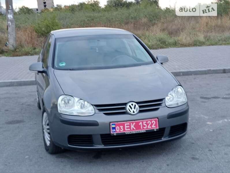 Хетчбек Volkswagen Golf 2005 в Запоріжжі