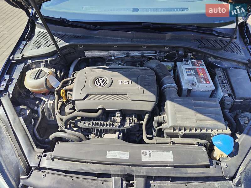 Універсал Volkswagen Golf 2016 в Сумах