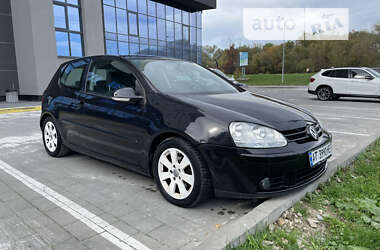 Хетчбек Volkswagen Golf 2006 в Івано-Франківську