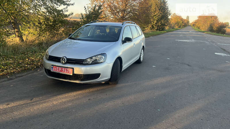 Универсал Volkswagen Golf 2011 в Здолбунове