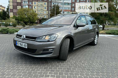 Хэтчбек Volkswagen Golf 2014 в Днепре