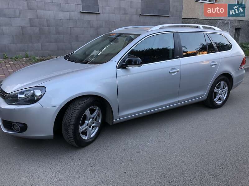Универсал Volkswagen Golf 2012 в Луцке