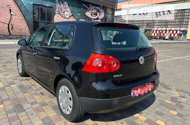 Хетчбек Volkswagen Golf 2004 в Луцьку