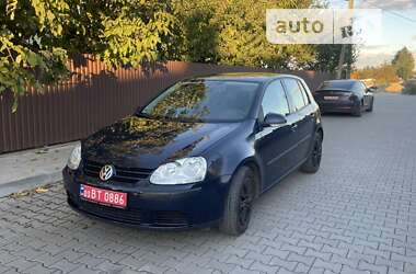 Хетчбек Volkswagen Golf 2005 в Луцьку