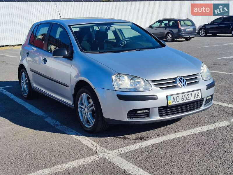 Хэтчбек Volkswagen Golf 2007 в 