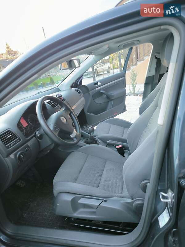 Универсал Volkswagen Golf 2009 в Ворохте