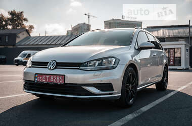 Универсал Volkswagen Golf 2018 в Киеве