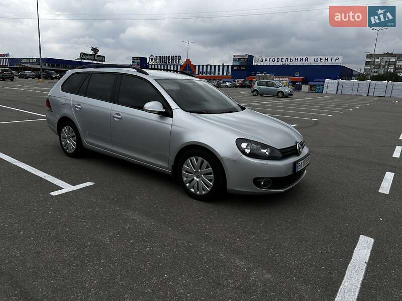 Универсал Volkswagen Golf 2010 в Кропивницком