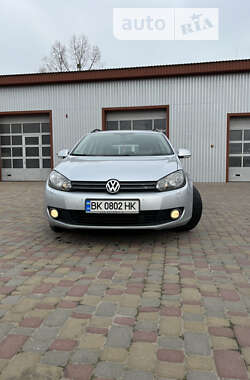 Универсал Volkswagen Golf 2010 в Костополе