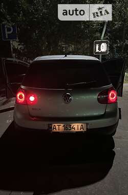 Хэтчбек Volkswagen Golf 2006 в Коломые