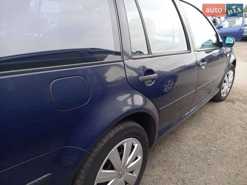 Універсал Volkswagen Golf 2001 в Черкасах
