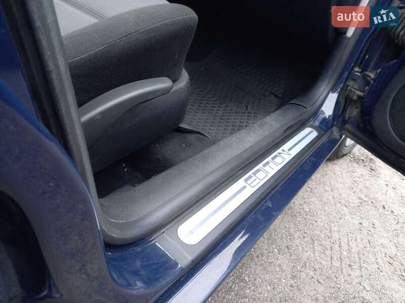 Універсал Volkswagen Golf 2001 в Черкасах