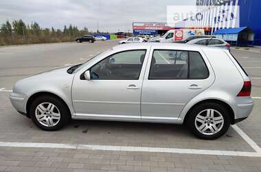 Хэтчбек Volkswagen Golf 2001 в Виннице