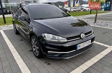 Универсал Volkswagen Golf 2017 в Мукачево