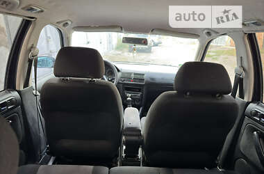 Универсал Volkswagen Golf 2001 в 