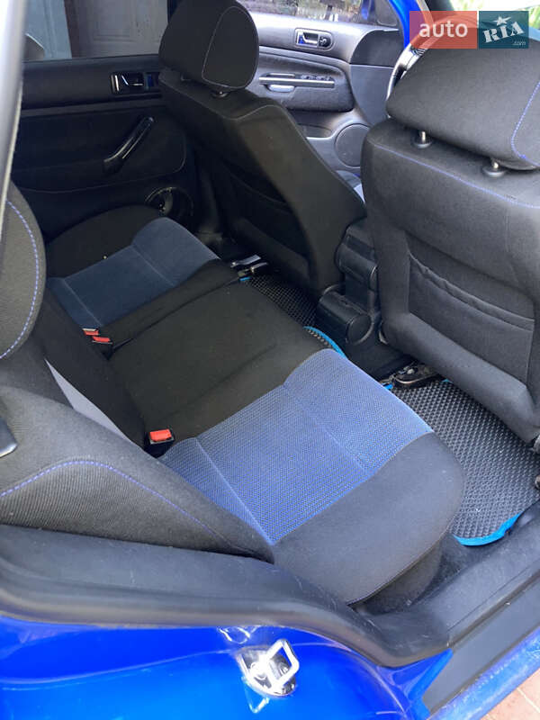 Хетчбек Volkswagen Golf 1998 в Києві