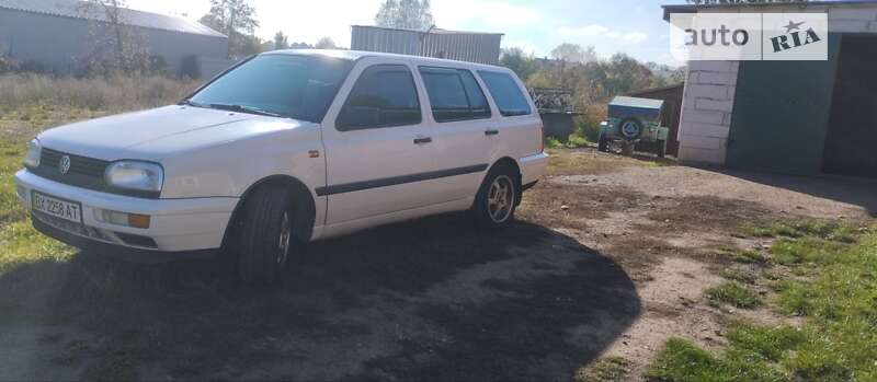 Універсал Volkswagen Golf 1997 в Вінниці
