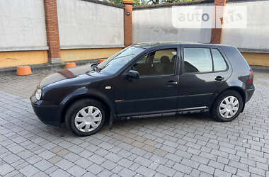 Хэтчбек Volkswagen Golf 2001 в Коломые