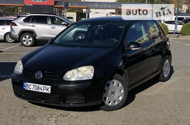 Хетчбек Volkswagen Golf 2004 в Львові