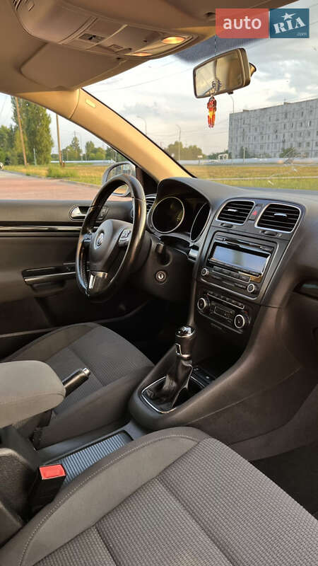 Універсал Volkswagen Golf 2010 в Нетішині