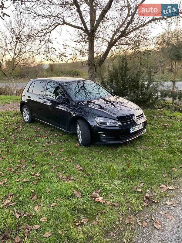 Хетчбек Volkswagen Golf 2013 в Мукачевому