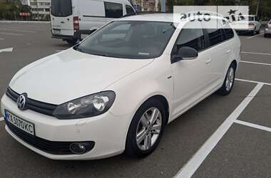 Универсал Volkswagen Golf 2012 в Киеве