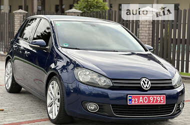 Хетчбек Volkswagen Golf 2009 в Старокостянтинові