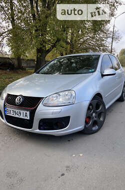 Хэтчбек Volkswagen Golf 2006 в Хмельницком