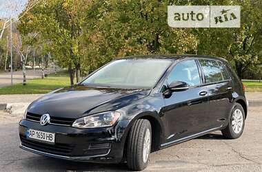 Хэтчбек Volkswagen Golf 2015 в Запорожье