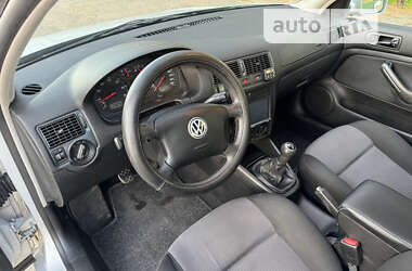 Хэтчбек Volkswagen Golf 2000 в Смеле