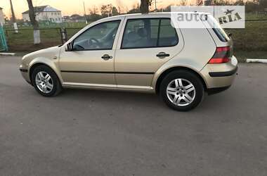 Хэтчбек Volkswagen Golf 2002 в Калуше