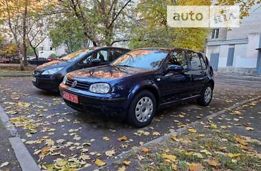 Хэтчбек Volkswagen Golf 2003 в Харькове