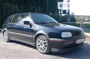 Хэтчбек Volkswagen Golf 1995 в Виннице