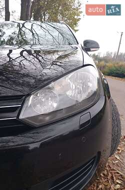 Универсал Volkswagen Golf 2010 в 