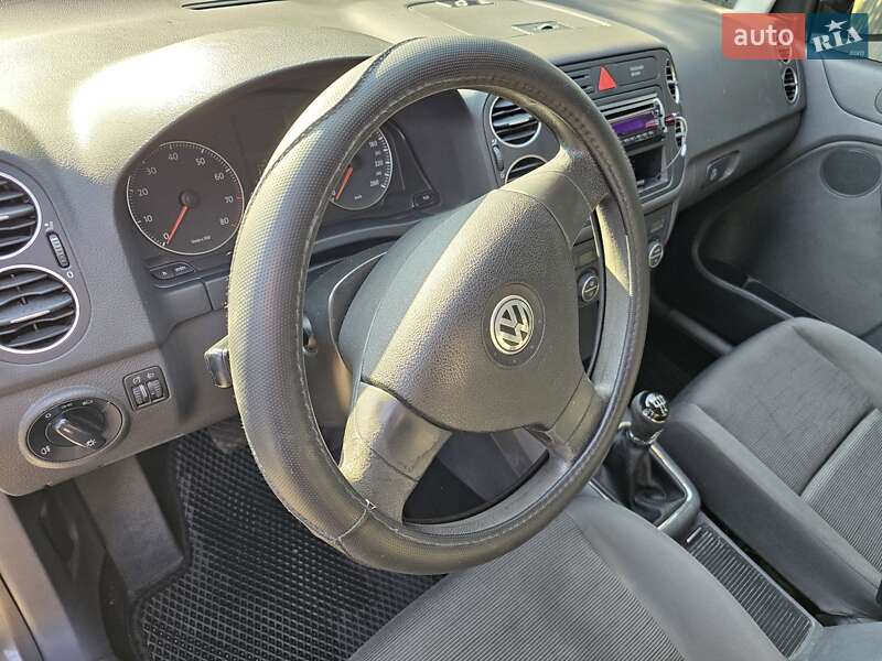 Хетчбек Volkswagen Golf 2007 в Києві