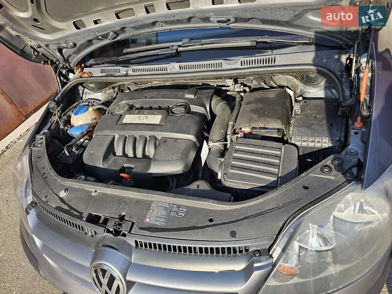 Хетчбек Volkswagen Golf 2007 в Києві
