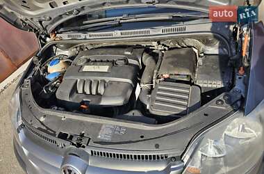 Хэтчбек Volkswagen Golf 2007 в 